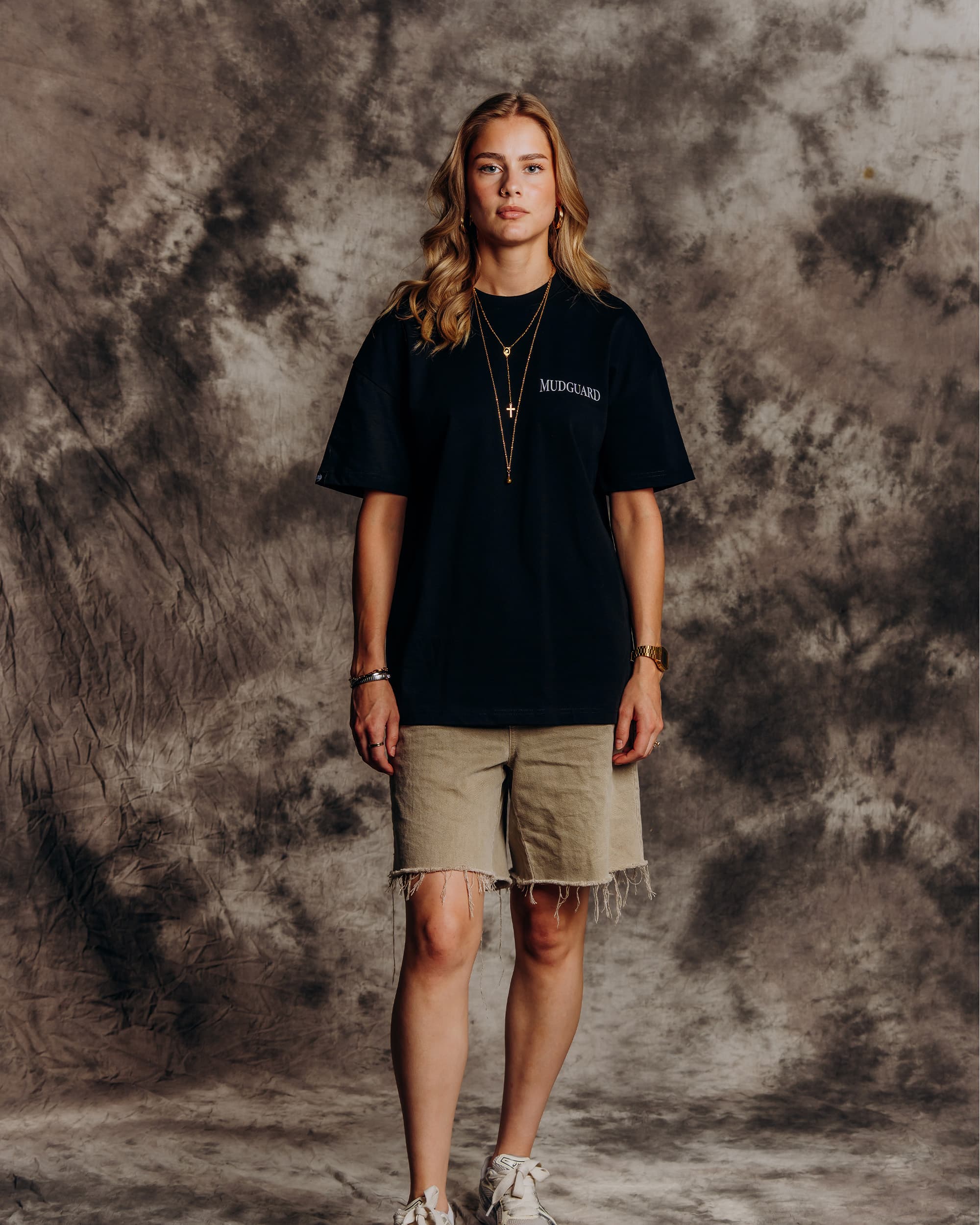 Mudguard Hell of a Time Black Tee model front view