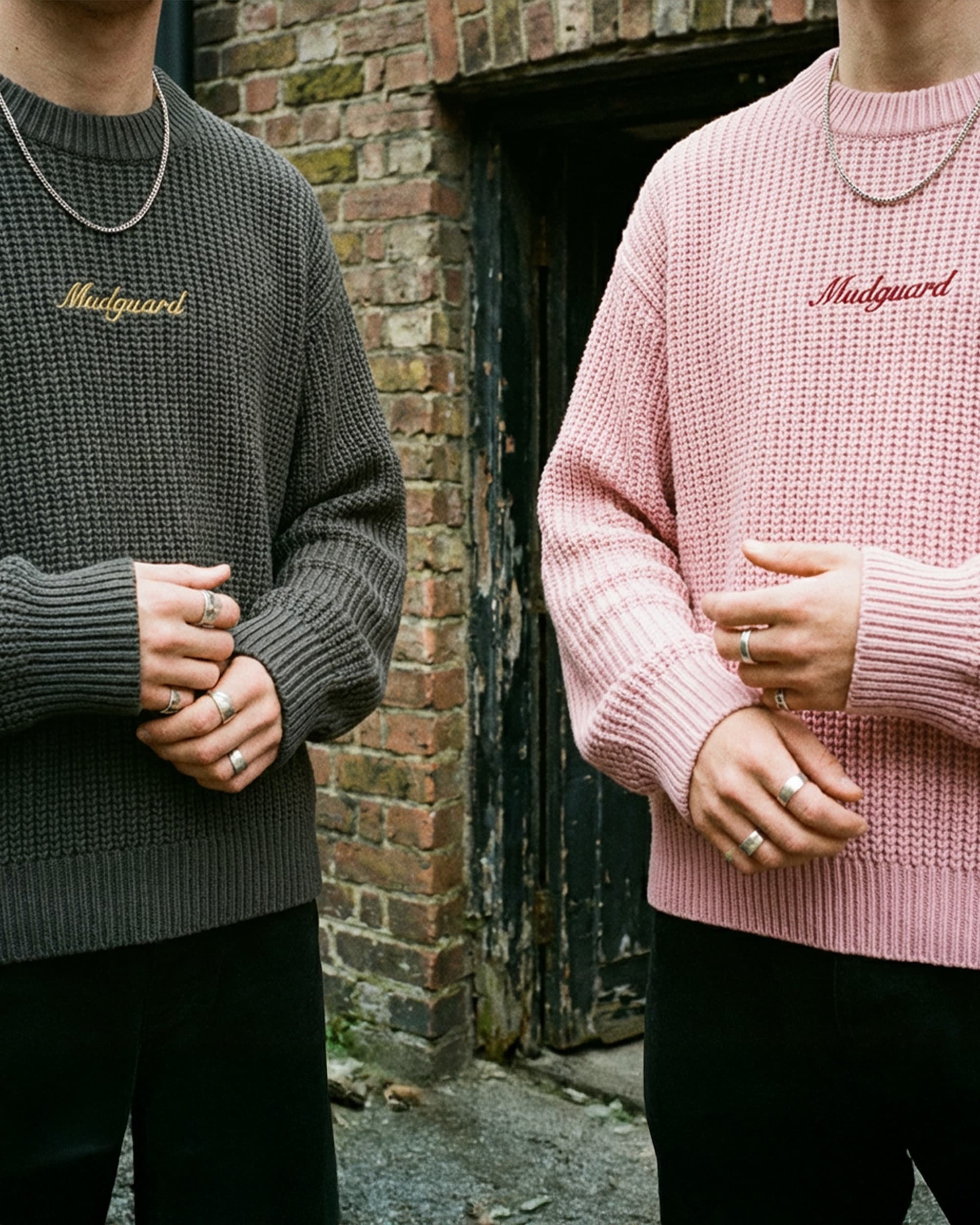 Fadeout dark knit detail