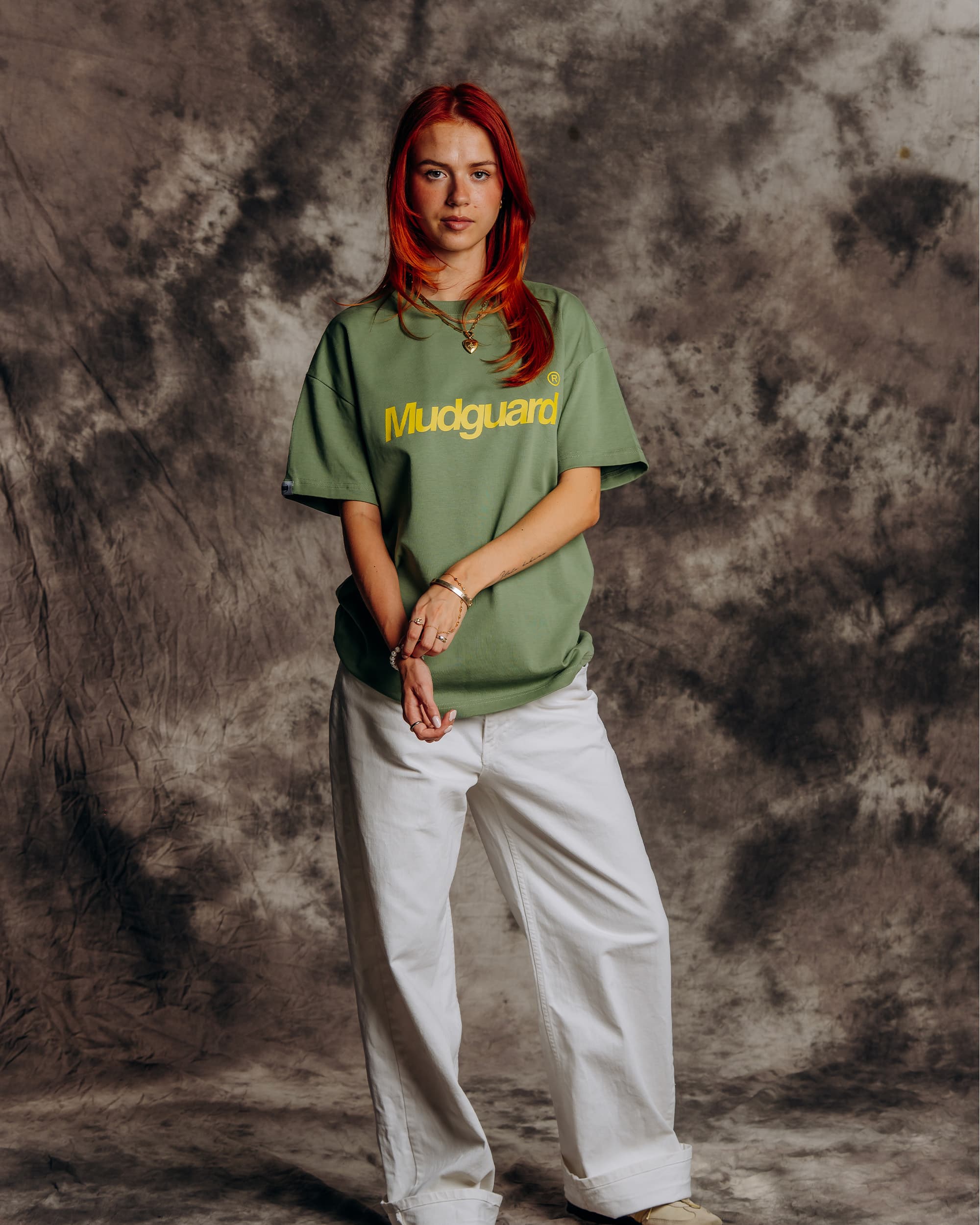 Mudguard Statement Piece Green Tee model front view