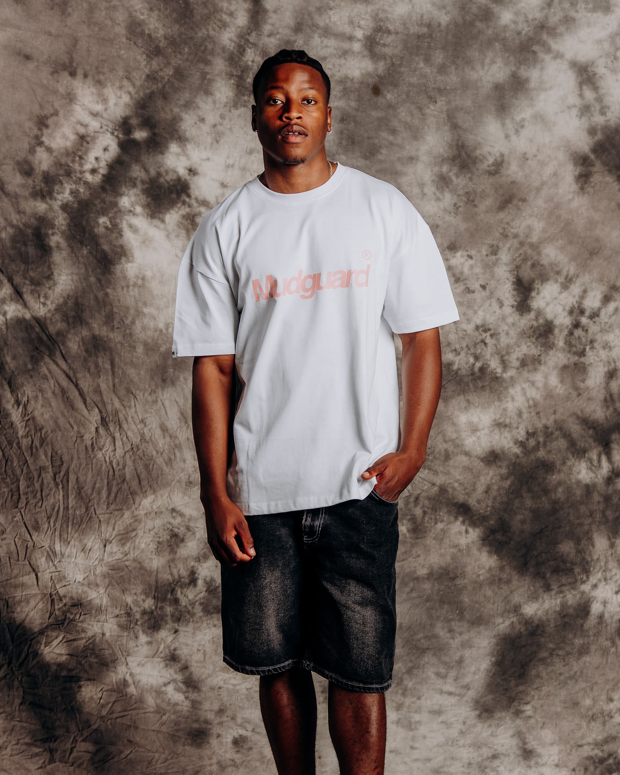 Mudguard Statement Piece White Tee model front view