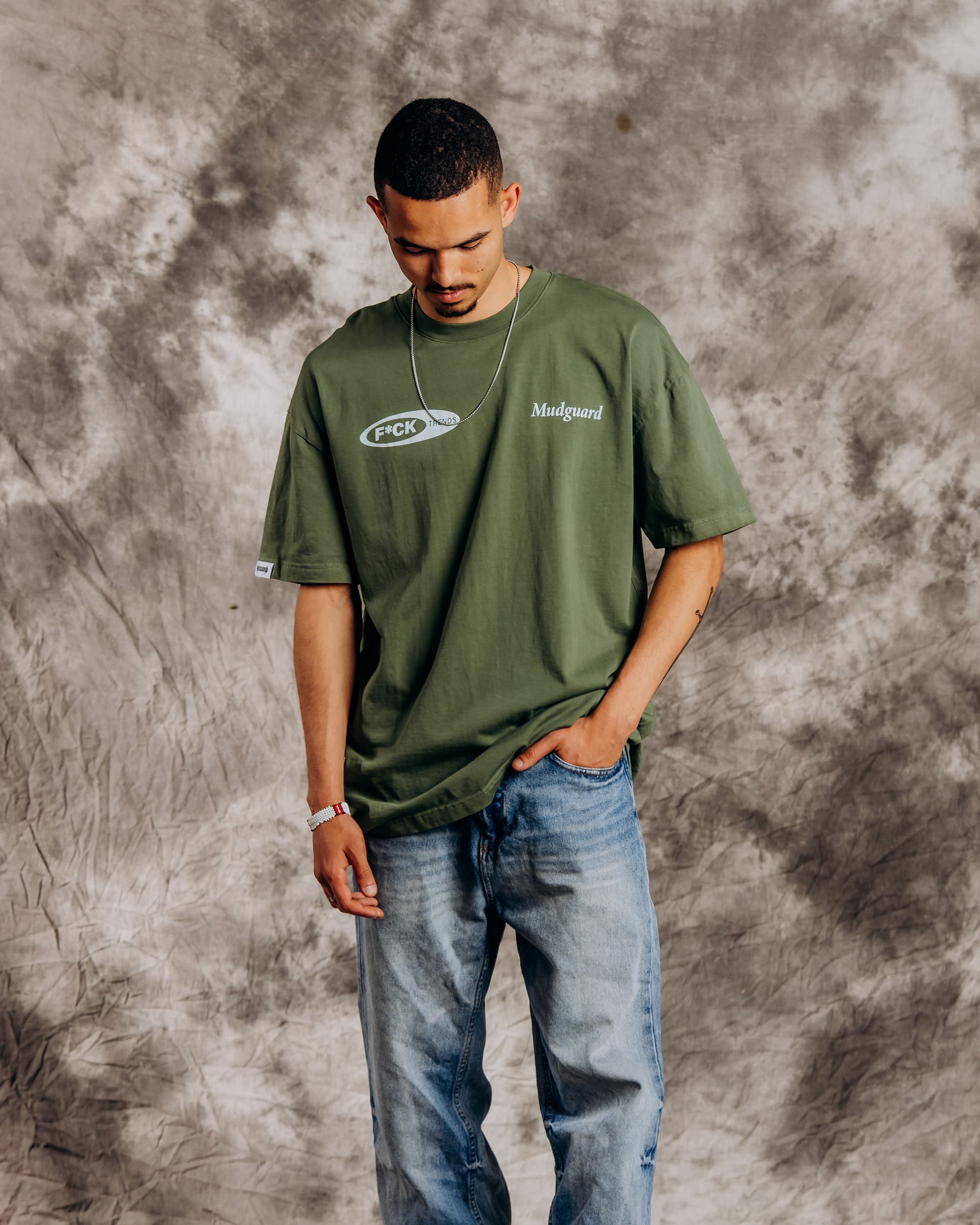 Mudguard F*CK TRENDS Green Tee model front view